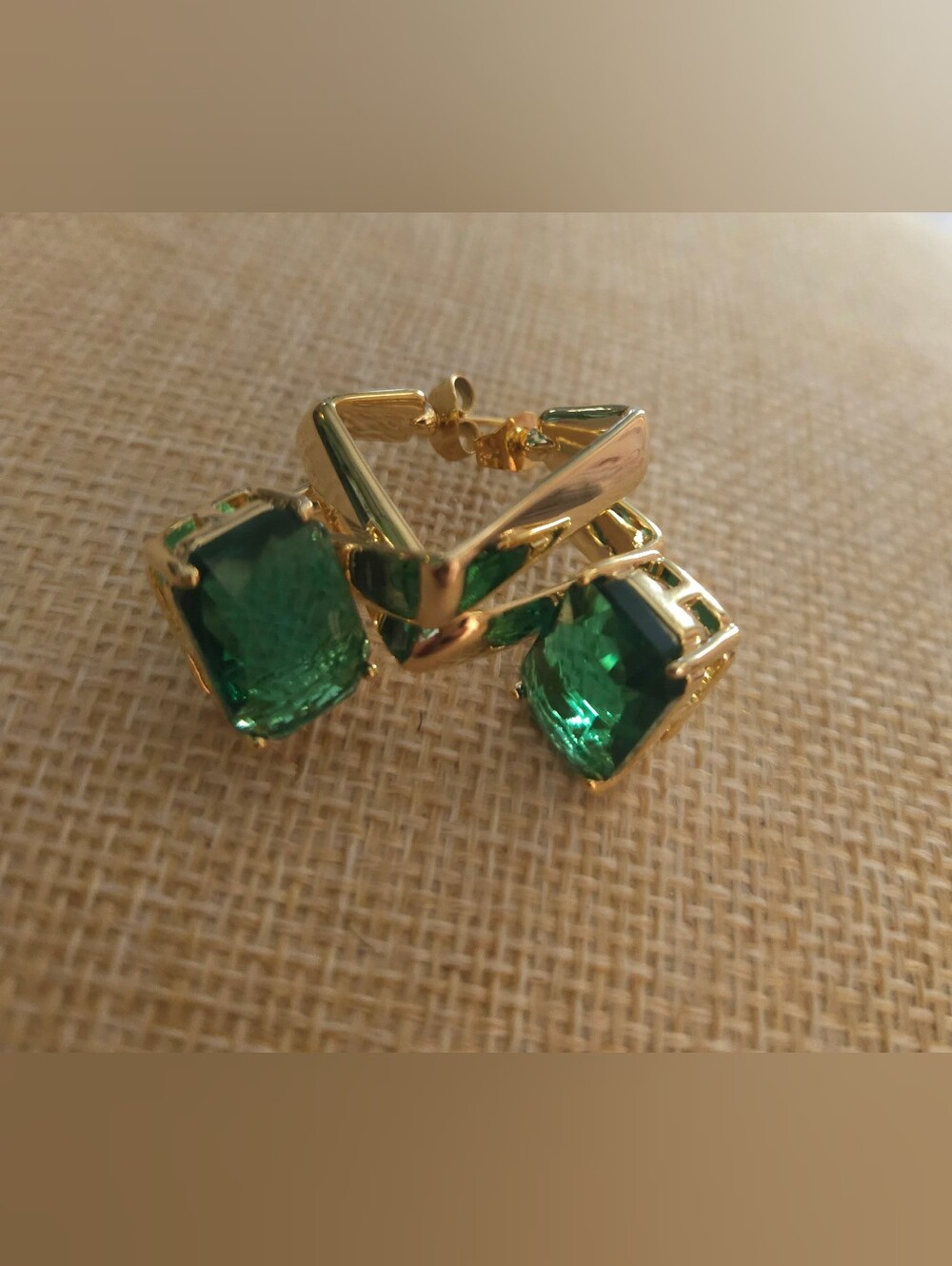 Gold-Plated Pierced Earrings with Emerald Green Cubic Stones